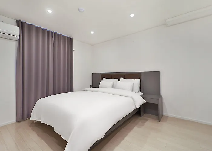 B Seomyeon Hotel